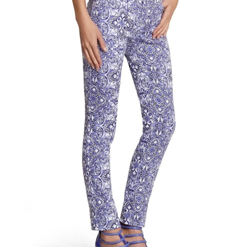 NWOT. White House Black Market Moroccan Print Mid-Rise Pants